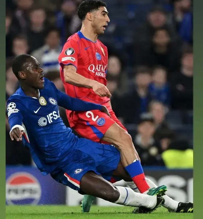 切尔西最大短板中卫继续变短：查洛巴伤停6周，好在脚踝没断变形成这样都没断真是万幸