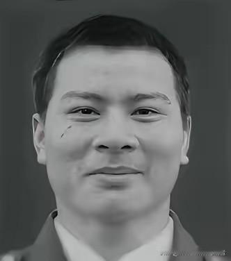 1995年，退伍武警曾开贵丢弃全部身份凭证，一头扎进西双版纳的密林深处。踏入雨林