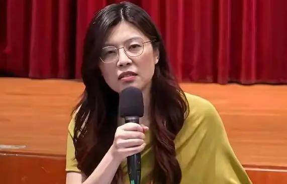 特朗普又要变脸？中方叫停访问，郑丽文看懂了，美国表态还不够。5月21日，美国国防