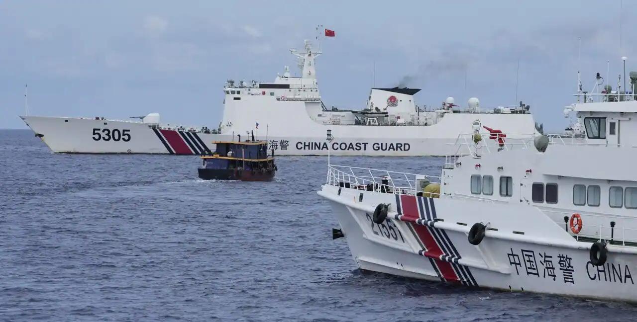 万吨大舰都没镇住菲律宾，中国连夜通告全球，后招已经安排上了！
在6月11日晚上，