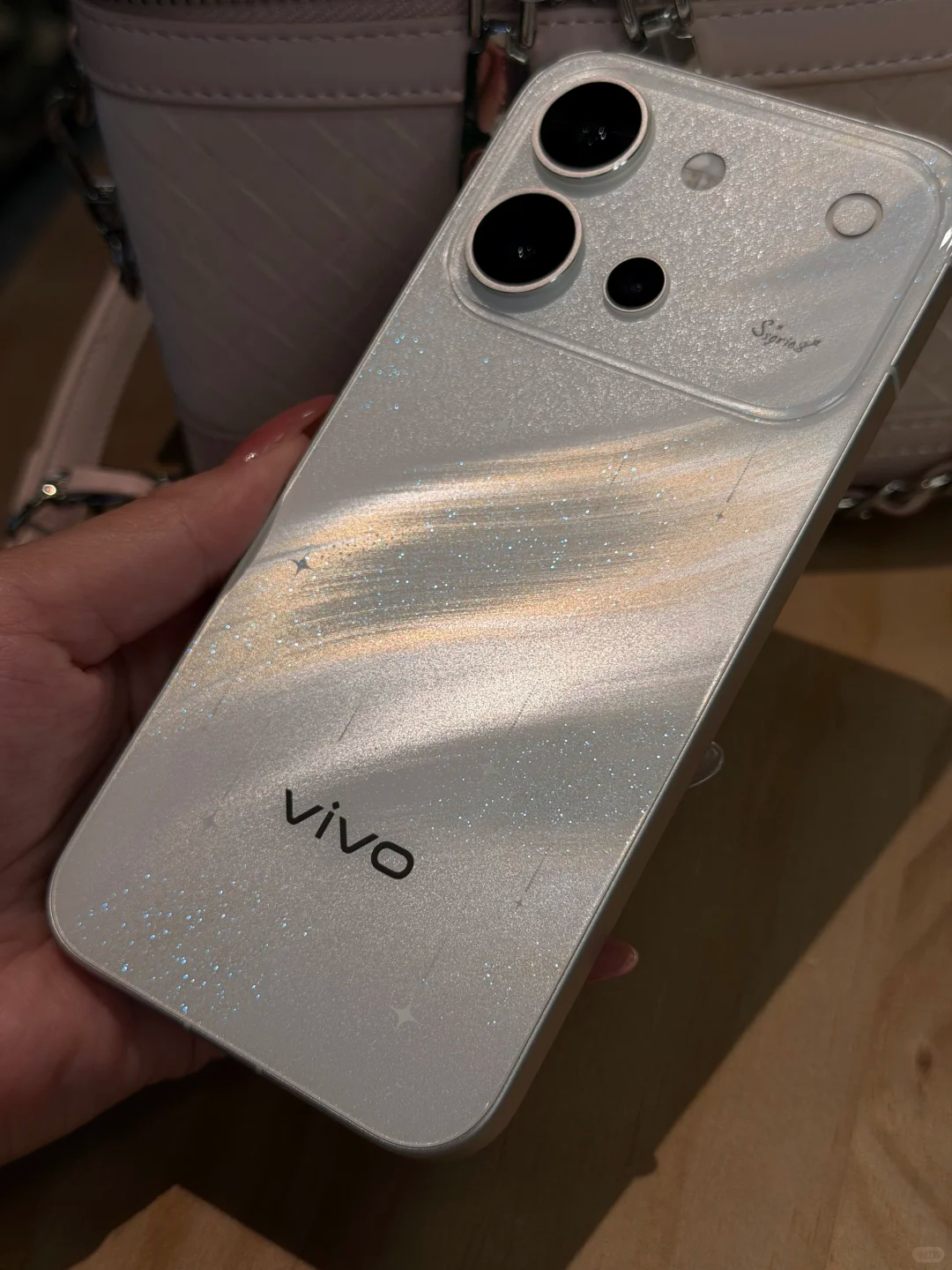 哪家数码品牌的审美最在线数码产品的颜色哲学  vivo 的审美越来越好了S60 