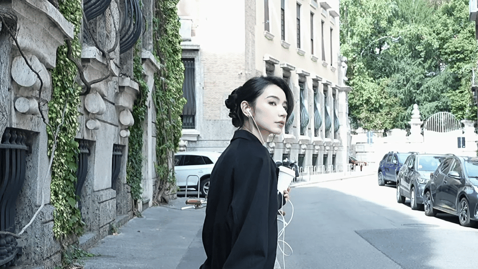 代斯发2037年plog代斯这么拽干嘛温柔点吧💡代斯玩梗晒出2037plog，