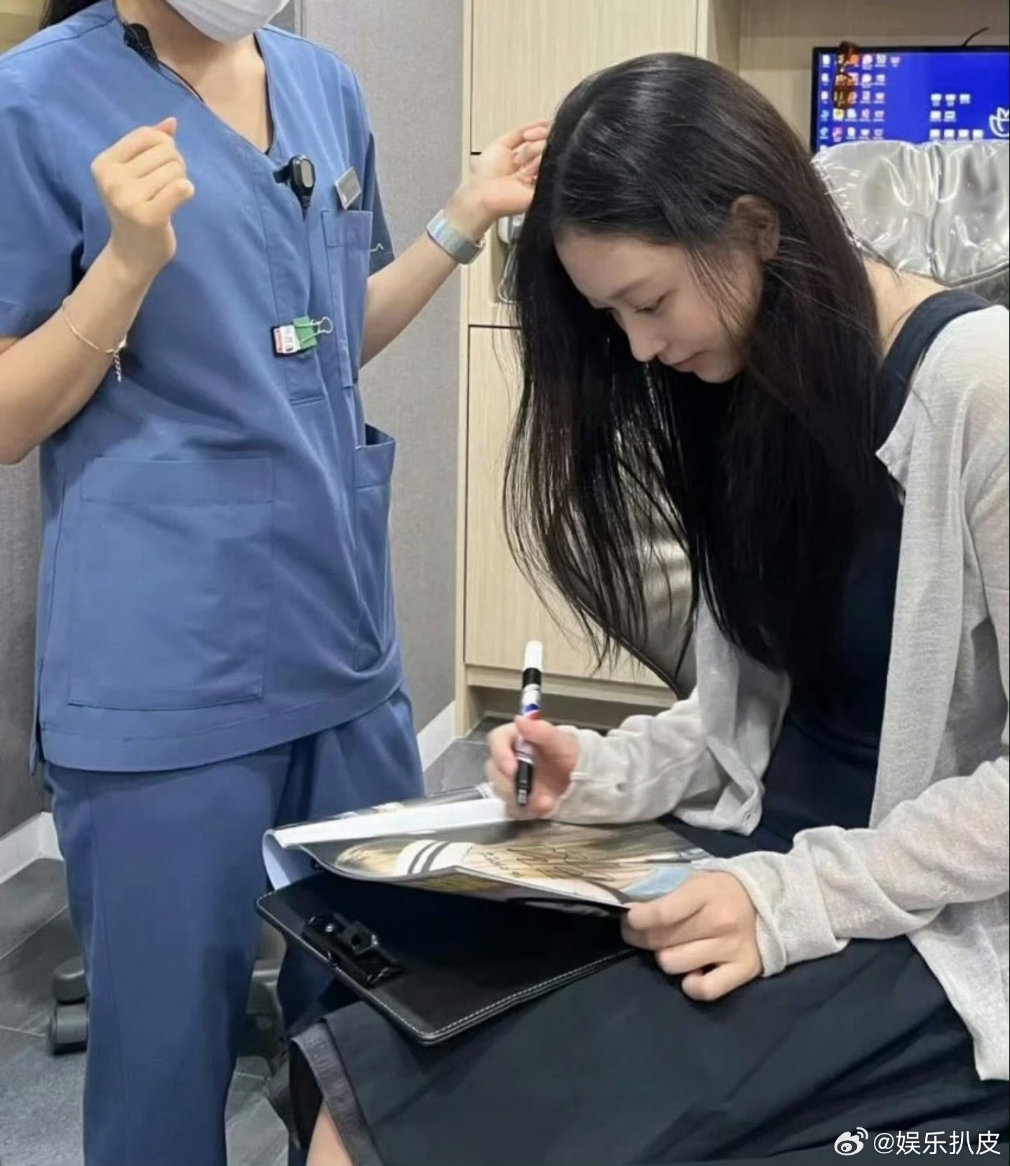 HAERIN素颜看牙医 欧尼好米啊！这素颜状态太好了！回归一个看看实力！[打ca