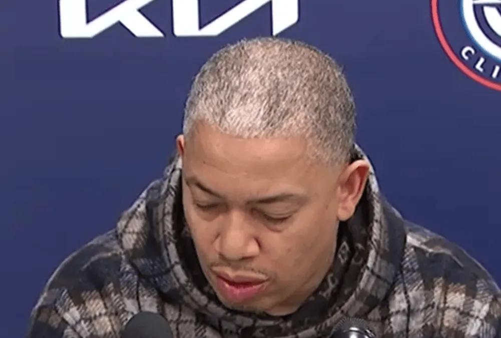 又到了熟悉的赛后环节，又看到泰伦卢在那甩锅了，说什么“我觉得哈登伦纳德进攻端都做