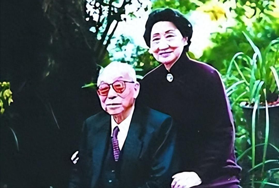 不抵抗将军张学良活101岁。临死前说：我的钱是不会捐给中国的！6亿美金最终捐给了