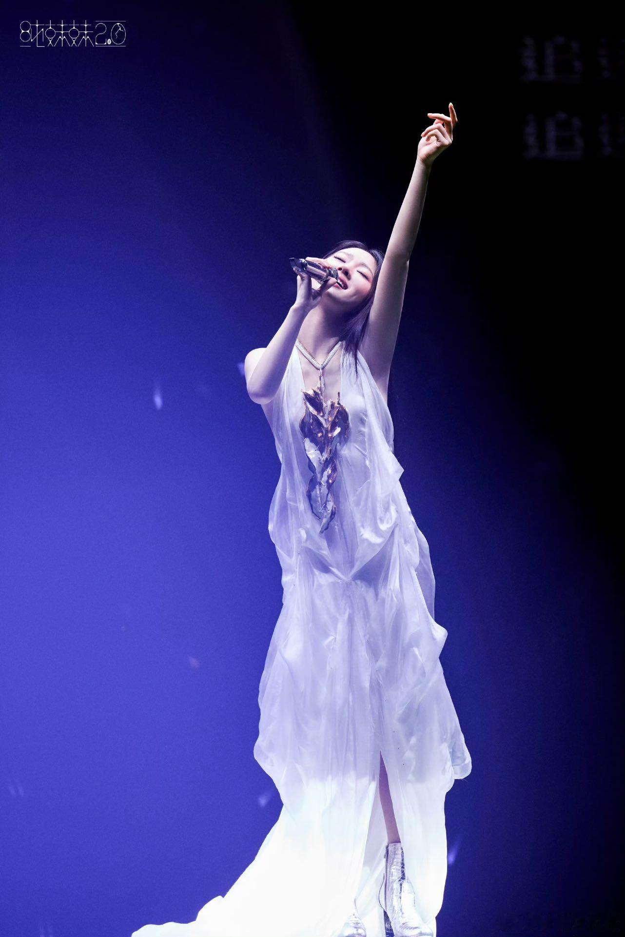 单依纯一套更比一套夯单依纯巡演高定大赏单依纯纯妹妹2.0巡演造型大升级，六套高定