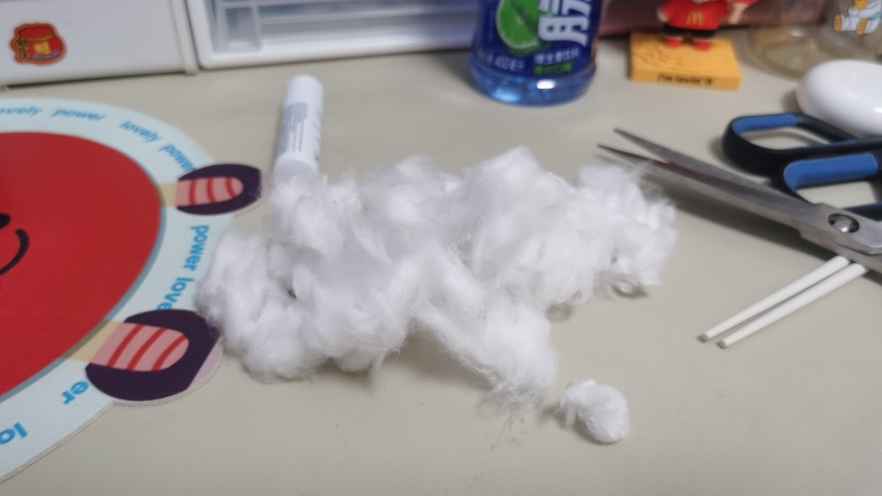 哥，你真是我哥你们知道我这棉花都碎成啥样了，然后我是温18摄氏度我冷的发抖穿棉服