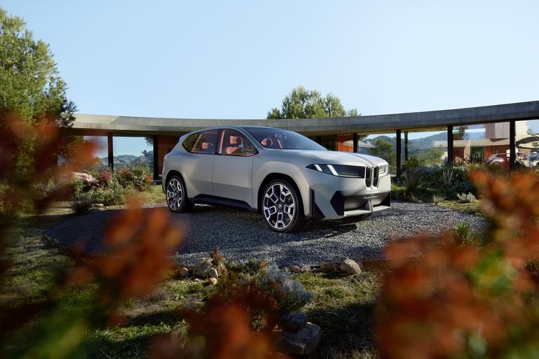 新世代首款量产车型BMW iX3将于9月5日全球首发～
这款标志着宝马在设计、科