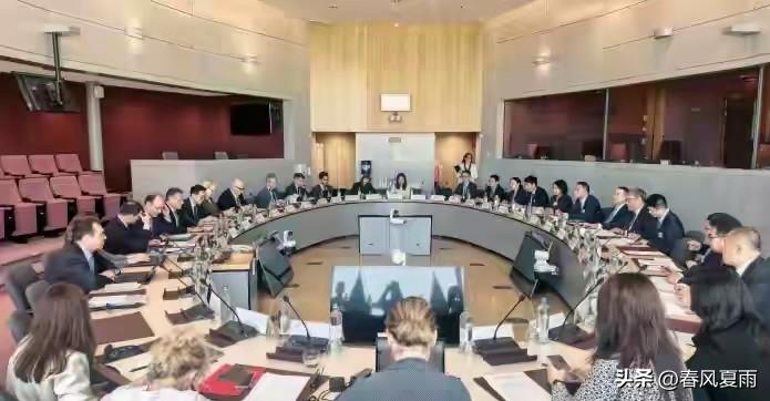欧盟放下身段，中欧联合声明！
据央视新闻客户端6月30日清晨报道，中欧贸易谈判取