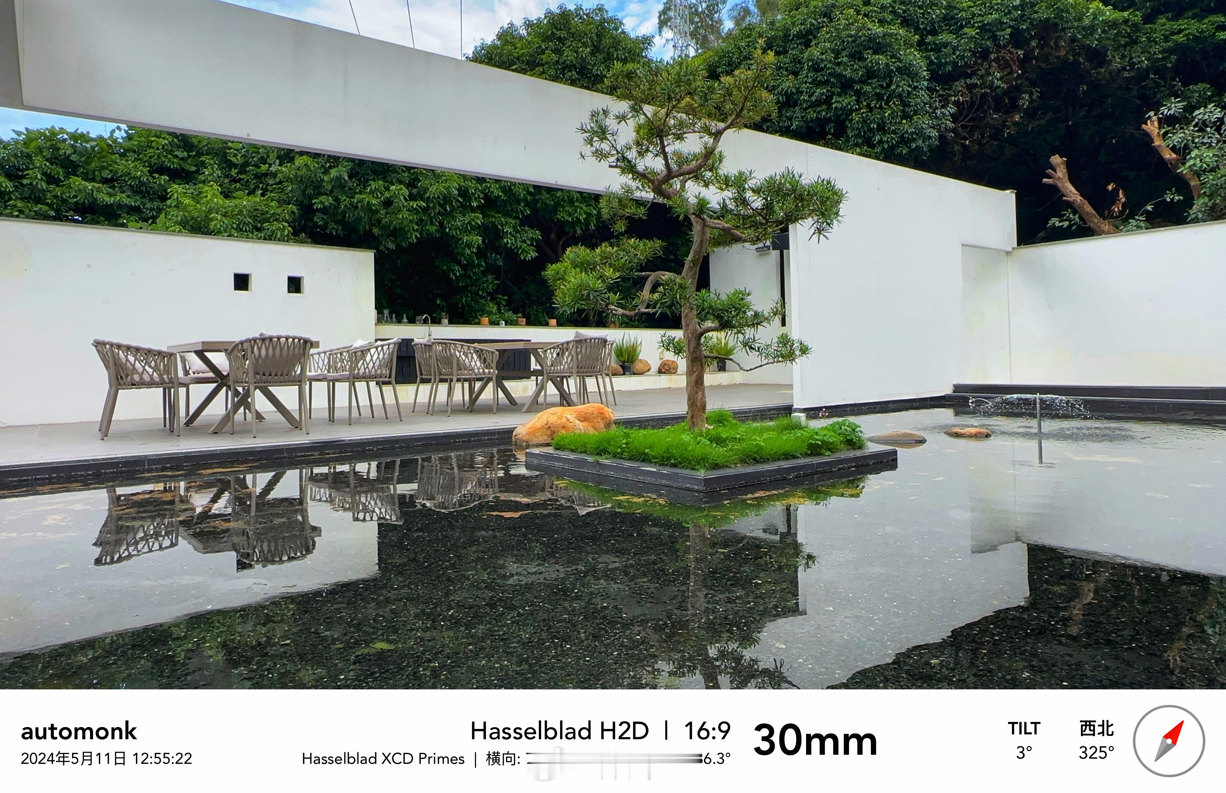 这样的民宿设计风格太舒服了，昨天随手拍的杂志封面图就是拍摄于这里，以后车友们Mo