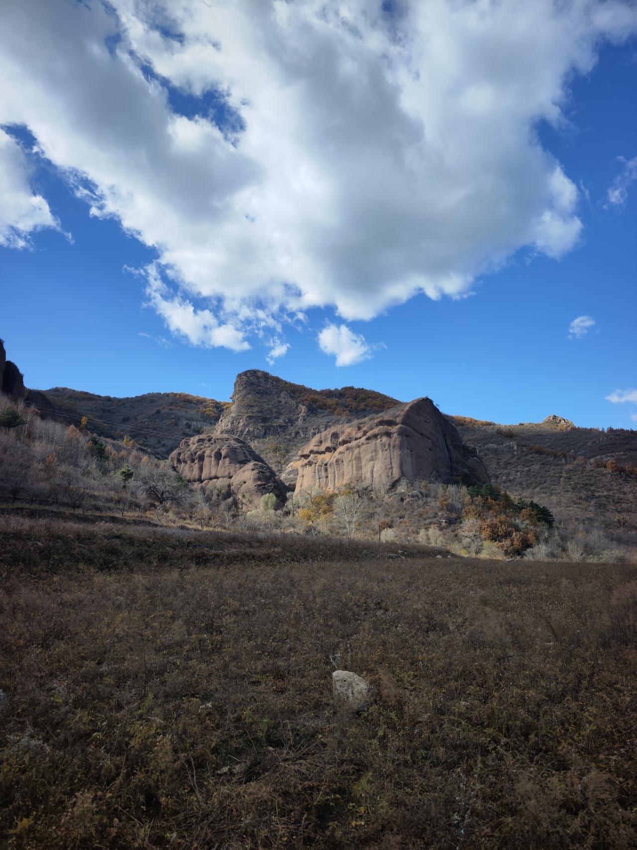 刚刚，4月7日，美以联军对伊朗一处居民区发动了空袭。一般来说，美以联军袭击的目标