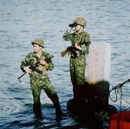 1990年，我国驻南薰礁的11名战士突然失联，在后续调查中，发现11名战士6人死