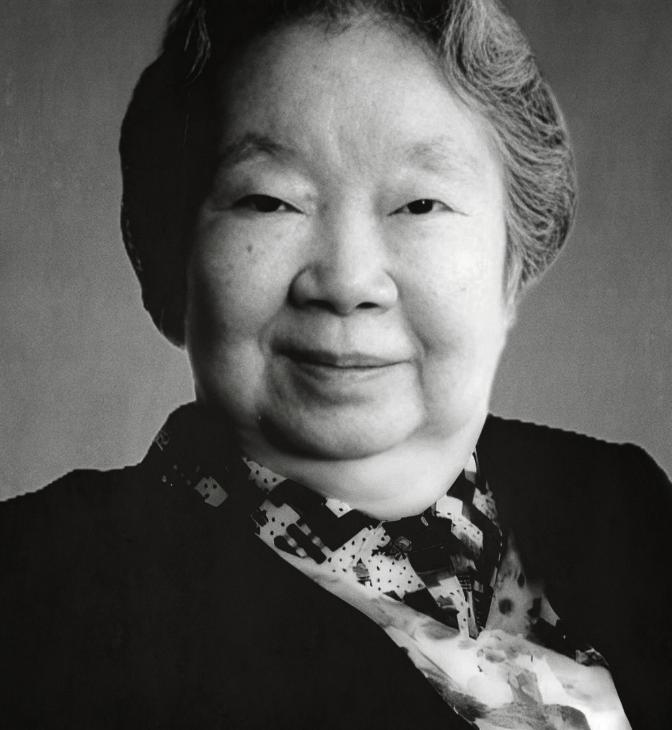 她被誉为“中国半导体之母”，中国第一位大学女校长！

俺就不信还有人看到这位巾帼