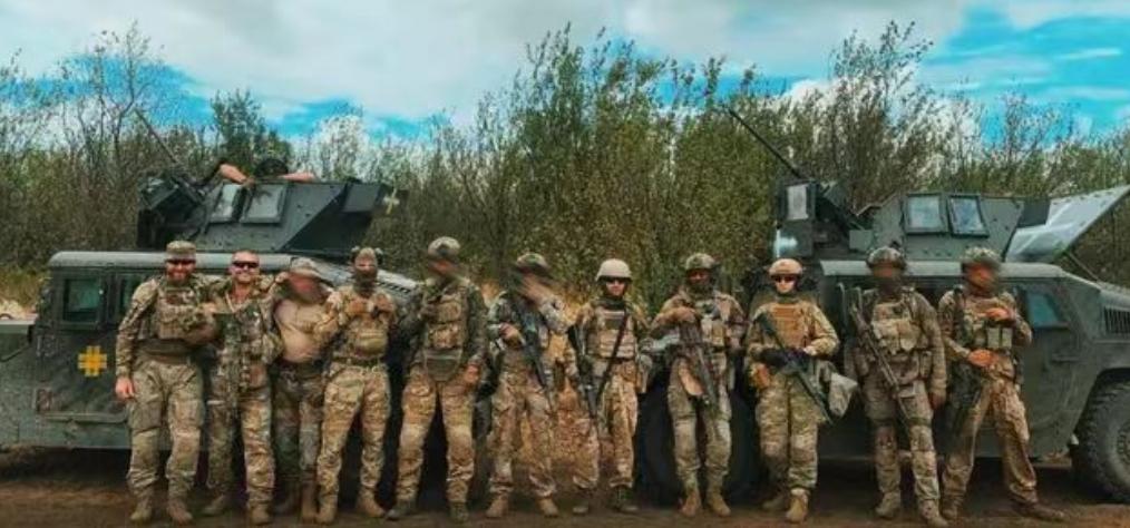乌克兰做得太绝了！乌克兰军方宣布，所有外国雇佣军，将全部编入前线突击队，火线打头