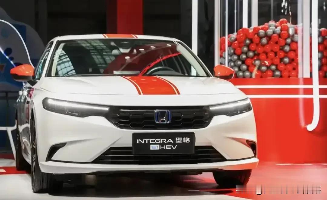 #头号新车#
广汽Honda型格的试驾体验真是令人兴奋不已！在城市道路上，这款车