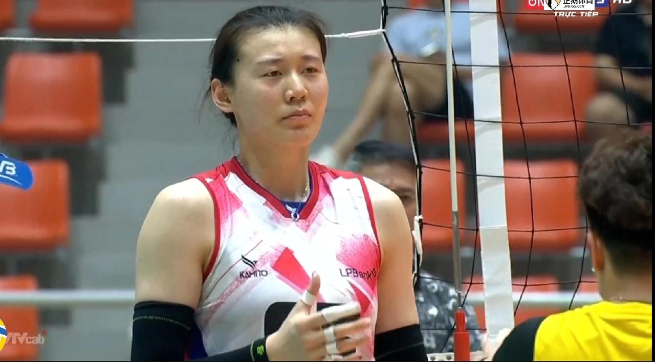 王艺竹越南女排联赛首秀堪称完美
       2026越南女排联赛今晚进行了一场