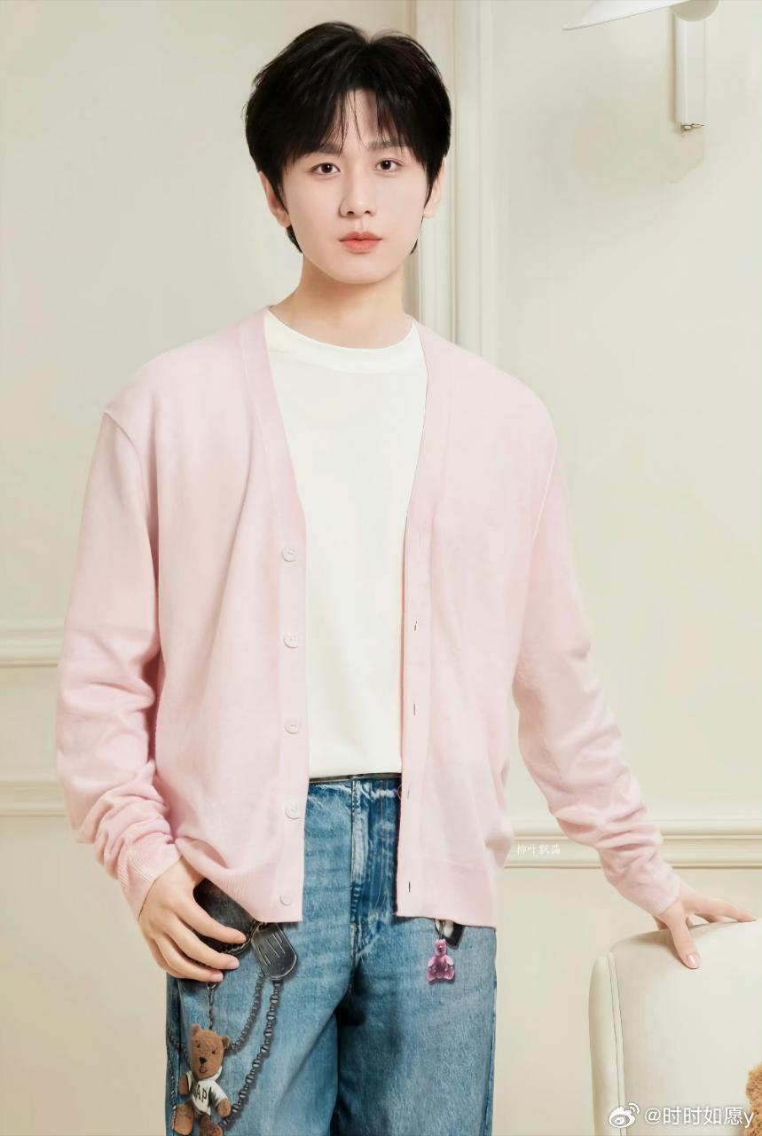 成毅两京十五日cy成毅朱瞻基你的江湖，你的武林，你的抱负，你的情怀，在萧萧雪落时