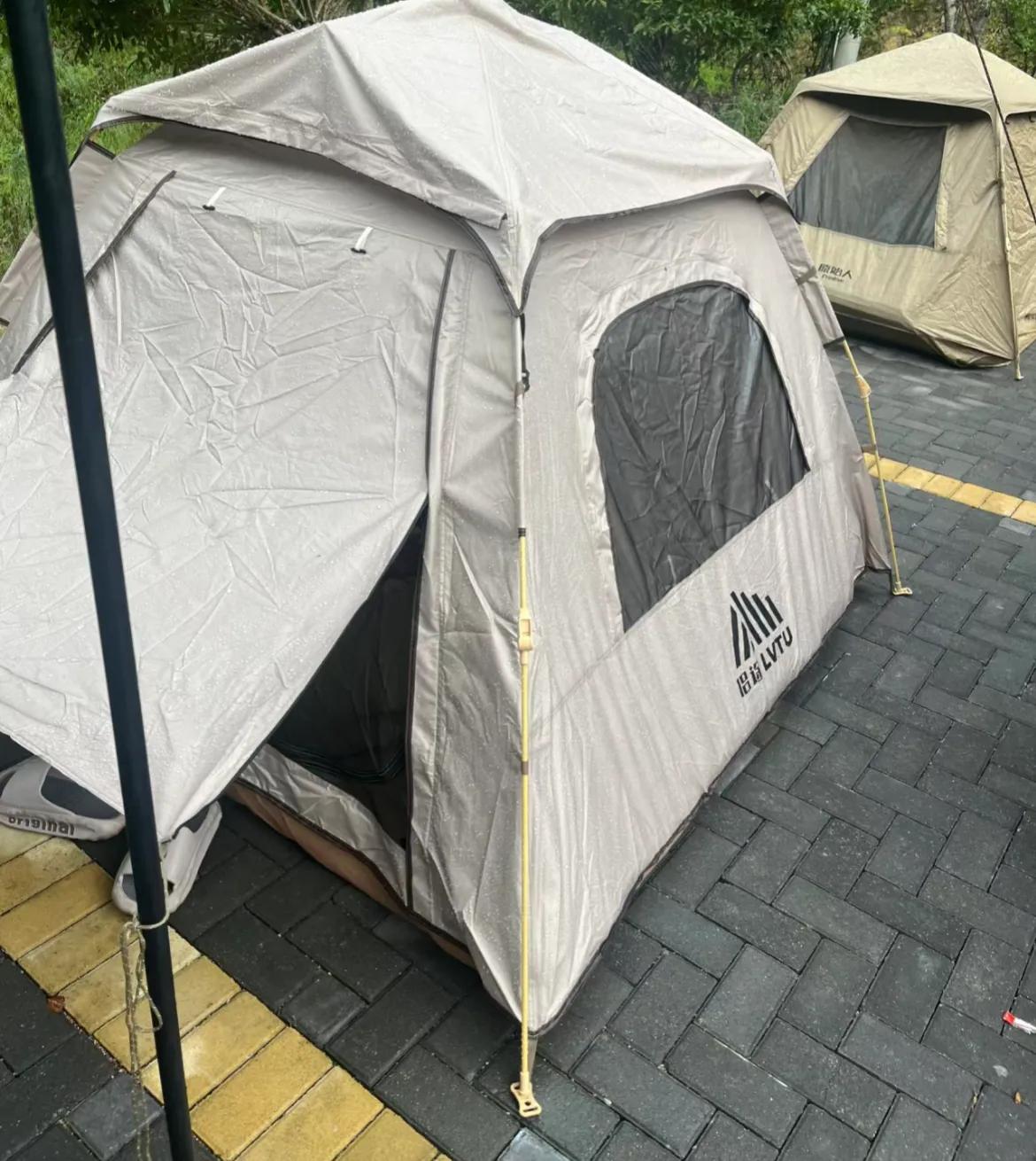 这种款帐篷千万不要买！！！！
真的就是雨夜噩梦体验，中雨外头小雨屋内藏。本憧憬雨