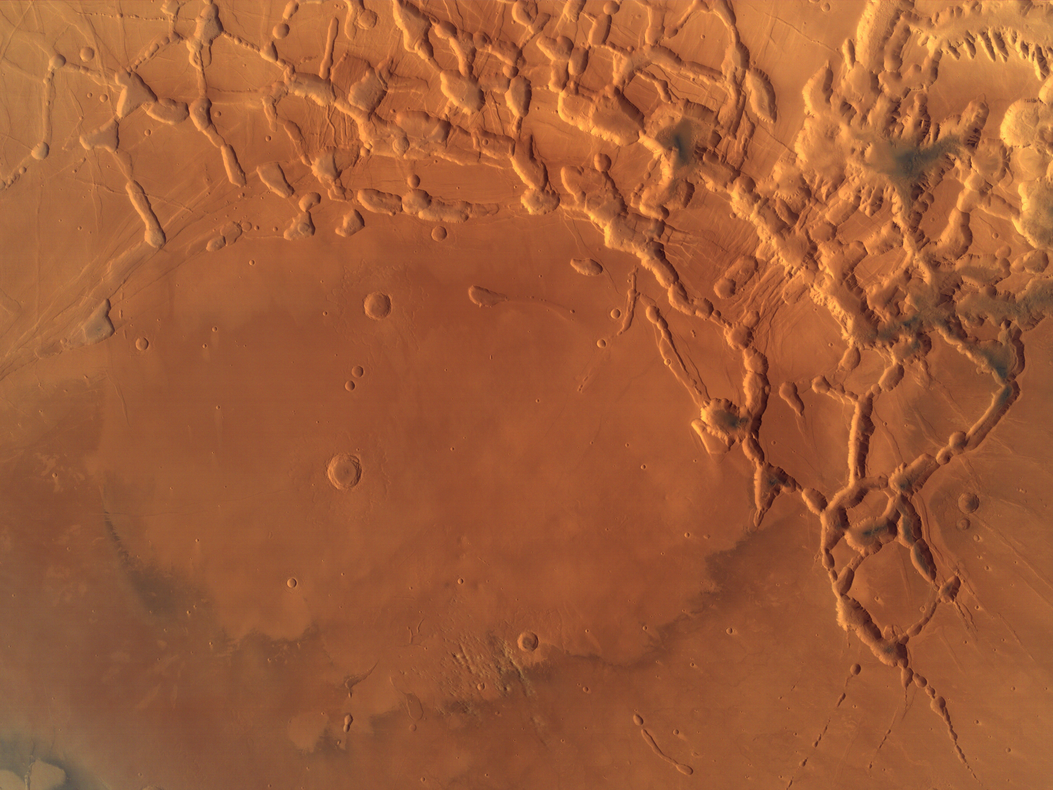 诺克提斯沟网（Noctis Labyrinthus），由天问一号环绕器中分辨率相