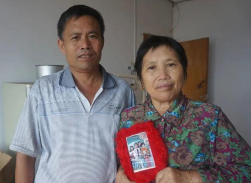 1999年，湖南一男子丧偶后，与邻村一离婚女子结婚，一家人靠男子种地为生。某天男