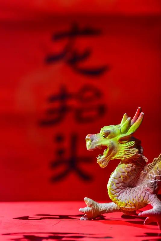 3月20日春分与“龙抬头”相遇，这可是罕见的天象巧合。本世纪二者仅有三次相遇，上