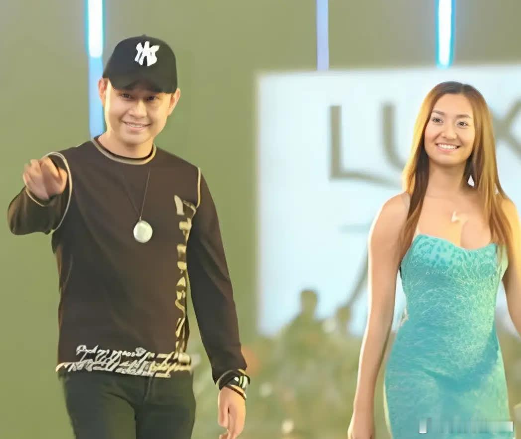 1991年，刀郎女儿刚满40天，妻子杨娜突然消失不见，刀郎疯了似的跑去杨娜单位找