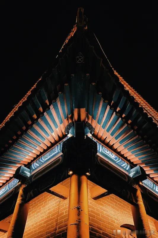 教育反思录（962）
告诉孩子
好好说话太重要了
语言是一个人的血肉
什么人说什