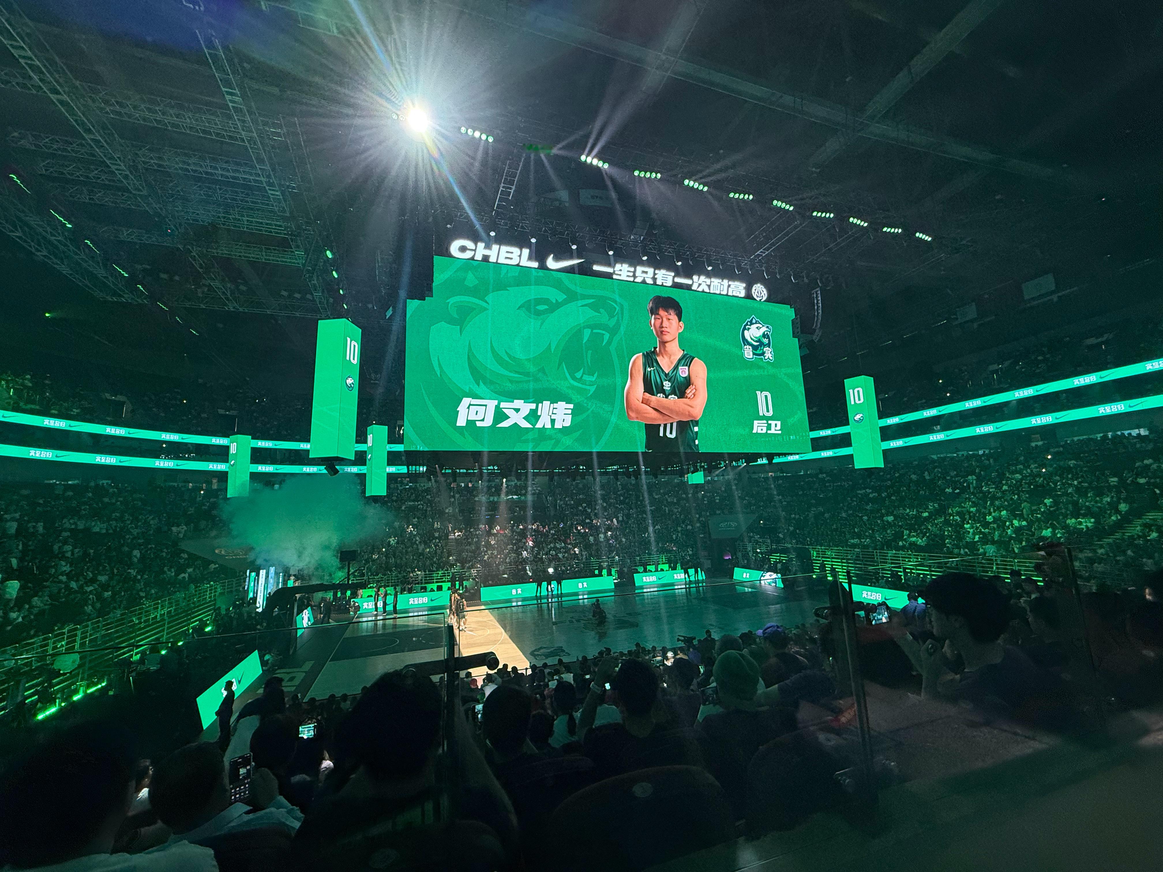 现场效果堪比CBA全明星了…耐高中国高中篮球联赛 ​​​