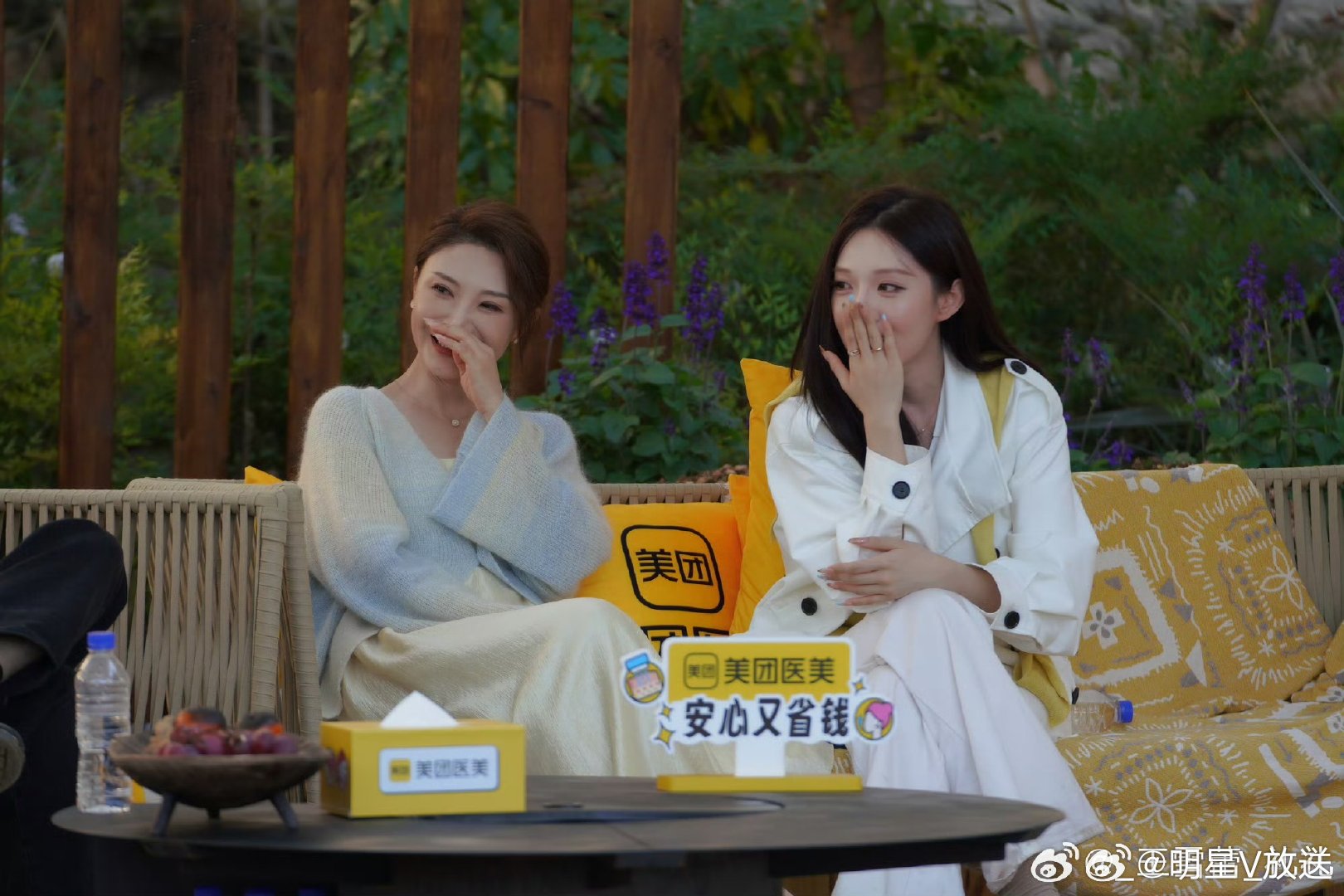 和日落姐姐一起放心美日落余晖里，日落时分说爱你的故事告一段落，但礼礼和JOE的勇