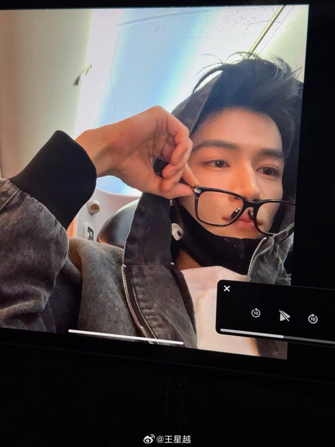 王星越告别10月plog 王星越告别10月plog来了，新的一个月充实快乐一切顺