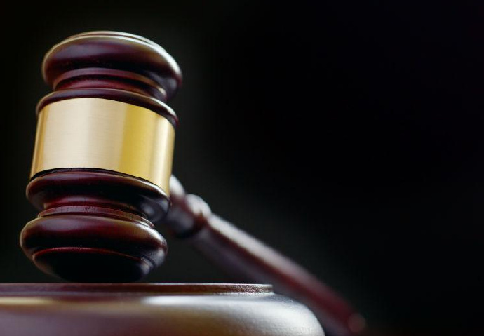 #杀妻欲藏尸冰柜男子被判死刑#【男子沉迷炒股欠债后杀害妻子后欲藏尸冰柜 一审被判