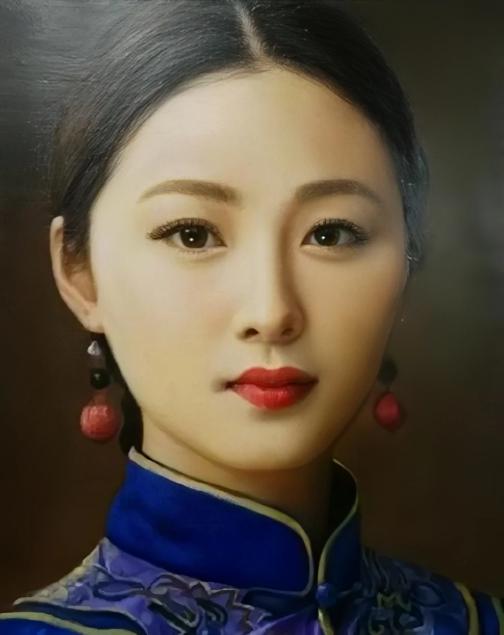 1900年，慈禧第一次召见陕西女富商周莹便问：“你丈夫呢？”30岁的周莹回道：“