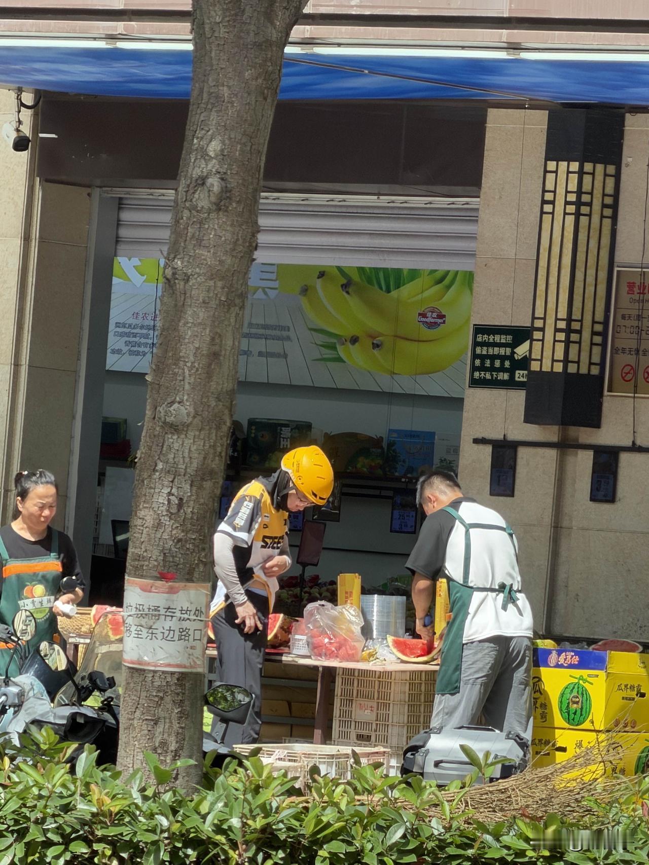 常听人说“同行不同利”，以前只觉得是句老话，最近在家门口这家小店，算是真真切切看