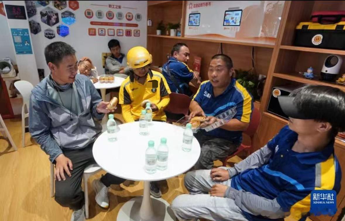 北京三伏天人文关怀这块还是太权威了北京商场这把高端局北京这波夏日操作狠狠戳心！走