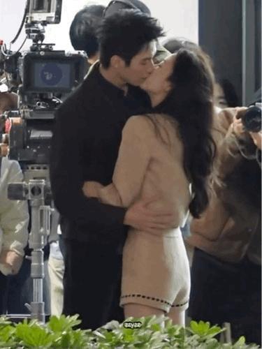 罗一舟黎明前他会归来吻戏路透 天惹，就算是这几秒钟的吻戏路透，就能反复观看的样子