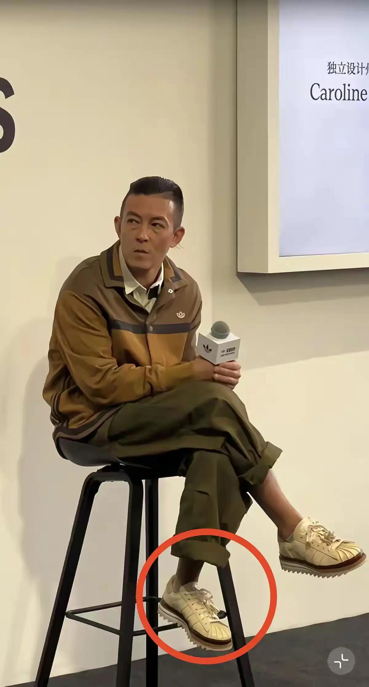 冠希哥这是受了什么刺激了吗？
是不是已经开始步入“不惑之年”了？#陈冠希最新动态