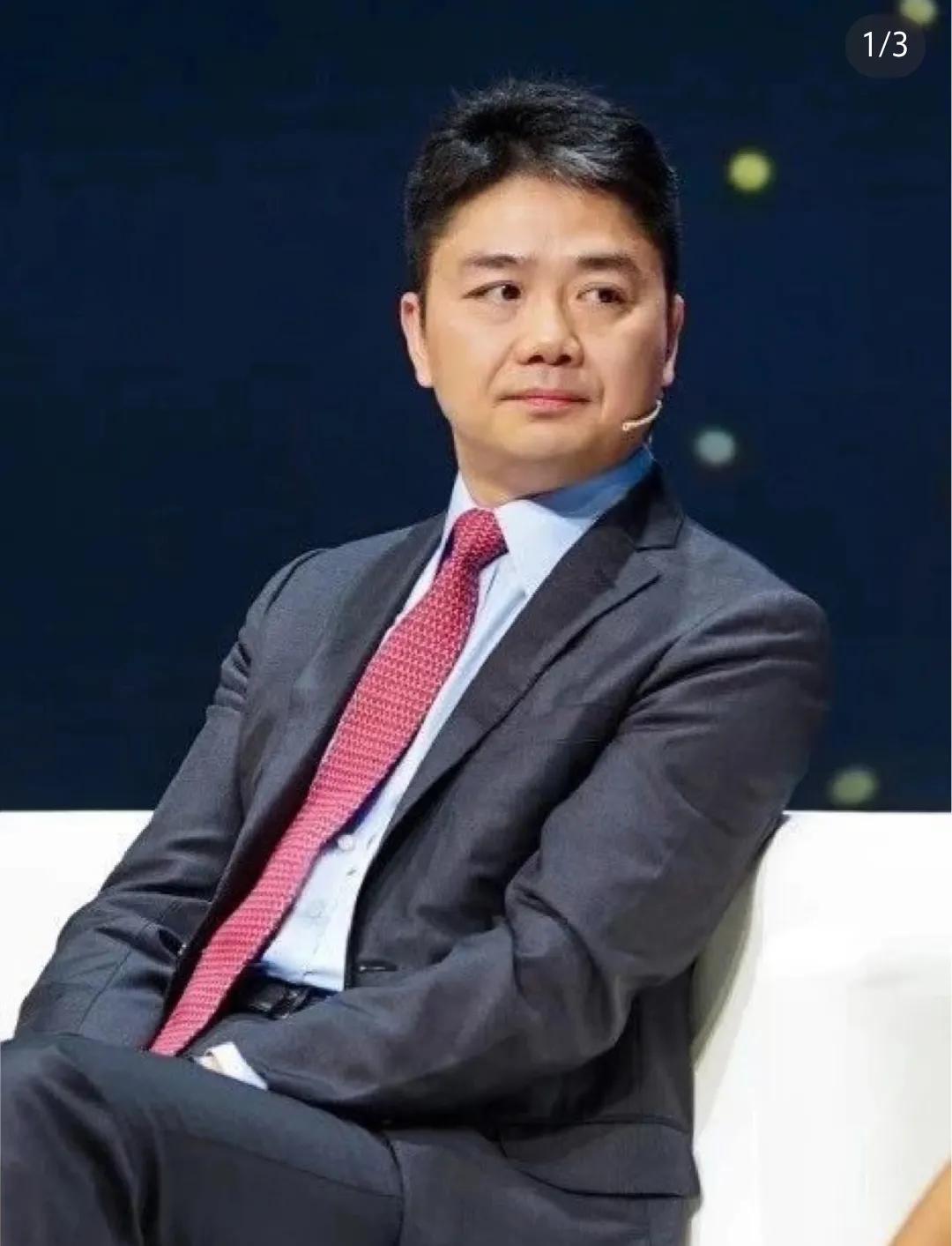 真没想到！
450亿美元市值的京东，
竟扛着90万员工的“重压”硬刚到底！
 