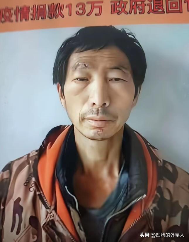 河南人杨树强，靠捡收废品为生，在杭州生活多年，家里有七口人。2020年疫情最严重