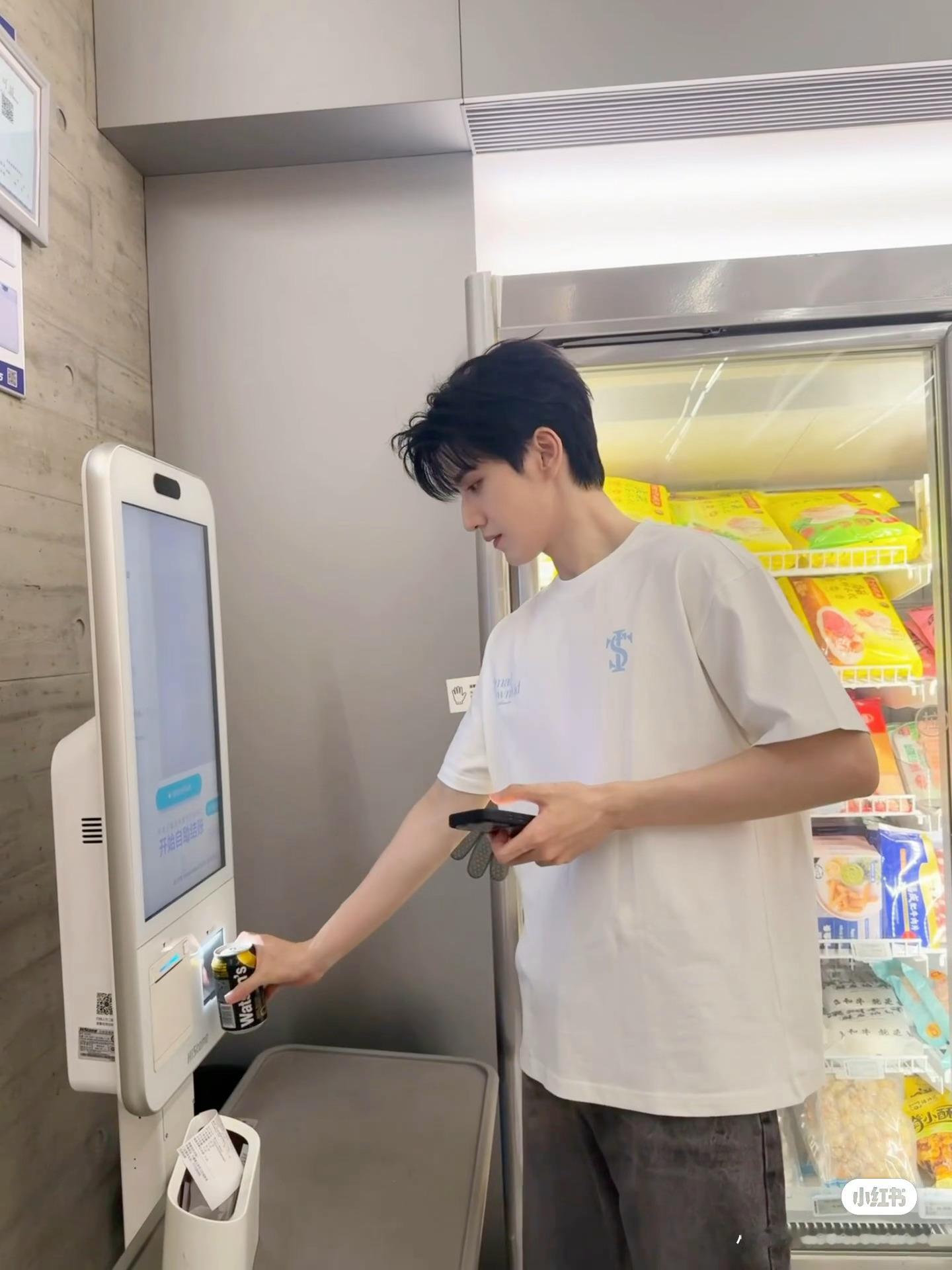 香草味比较好喝 