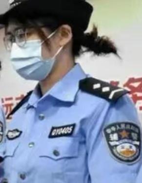 派出所，‌教导员比副所长对辅警的影响更直接‌！

基层派出所教导员负责全所正式民