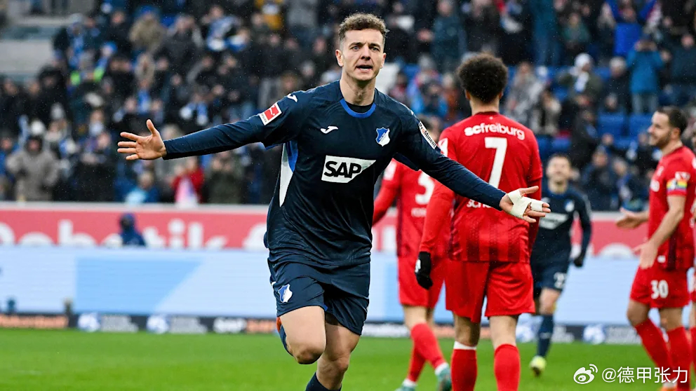 霍芬海姆年轻前锋阿斯拉尼的经纪人证实了巴萨在和自己联系，球员和霍芬海姆的合同有解