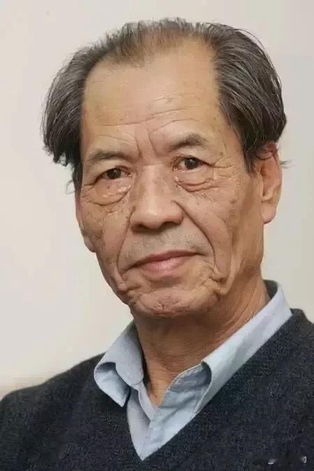 有人说，陈忠实比较擅长写农村老汉，但不擅长写女性，是因为他在这方面的生活体验不够