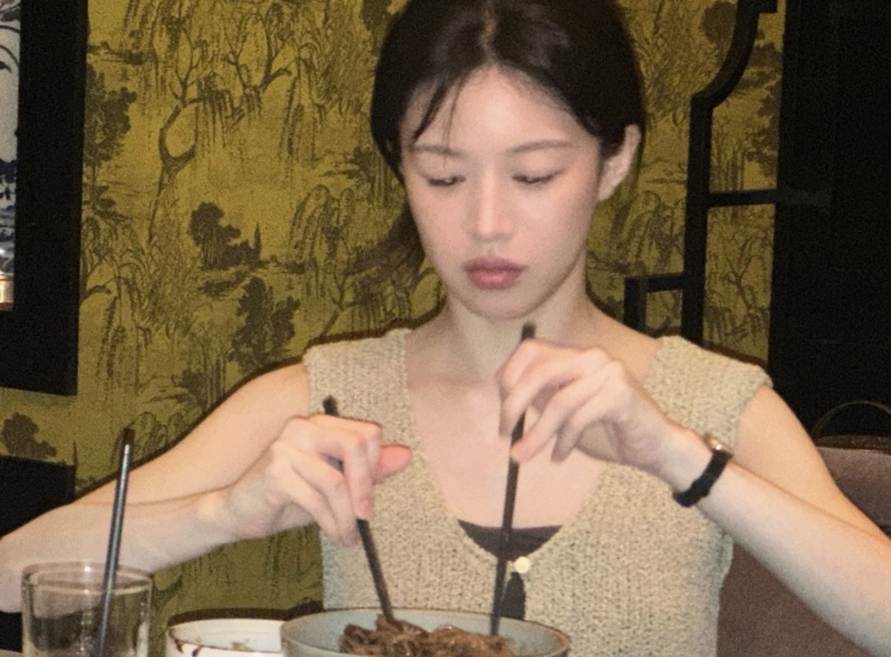 高允真ins更新日常照 随手一拍都是神图🍀 