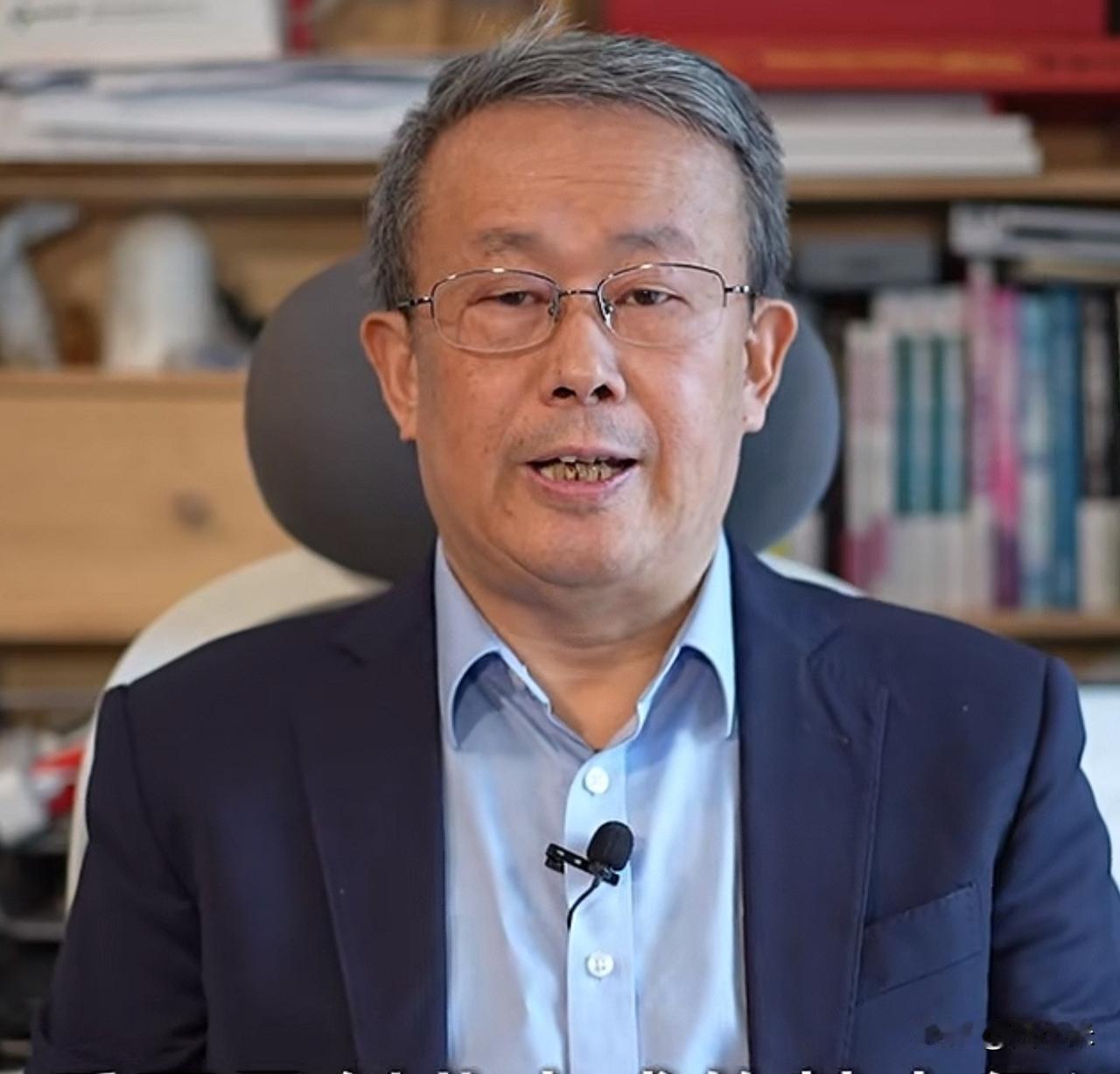 前两年，项立刚遭受了网络攻击，攻击者对项立刚的电脑进行了远程控制，窃取了大量数据