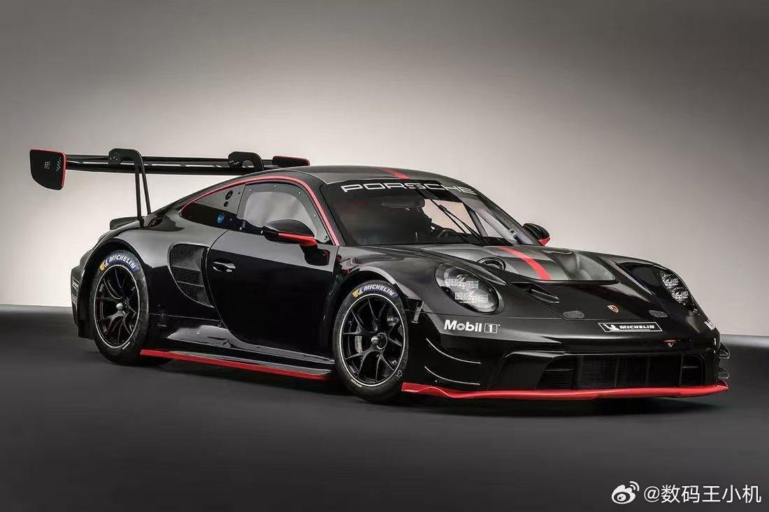 家人们，《GT7》即将迎来重磅更新，下周将上线三款新车，其中备受瞩目的当属SU7