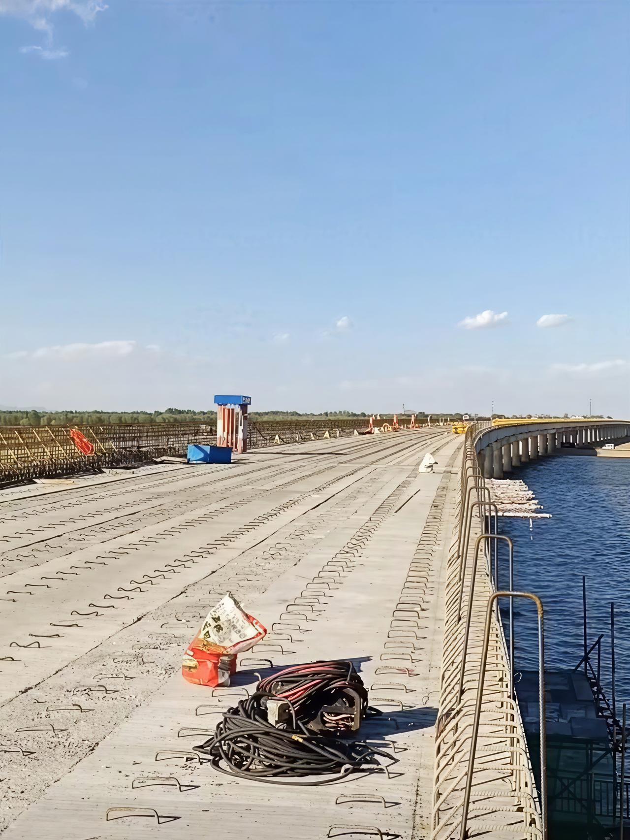 锦州最大的在建公路工程——国道京抚线凌海段、102线、凌海大外环，正全力冲刺凌海
