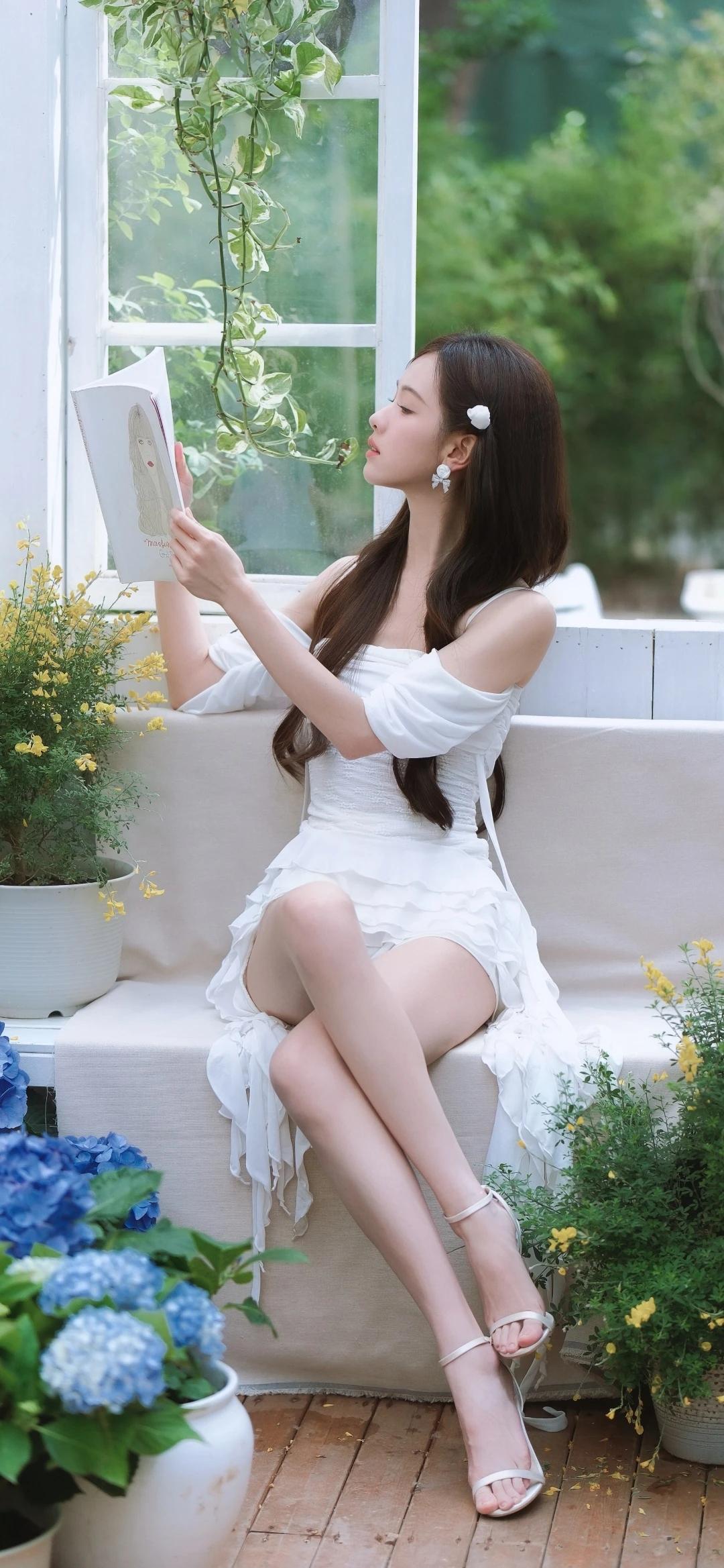 陈都灵。 每日分享宝藏女孩陈都灵