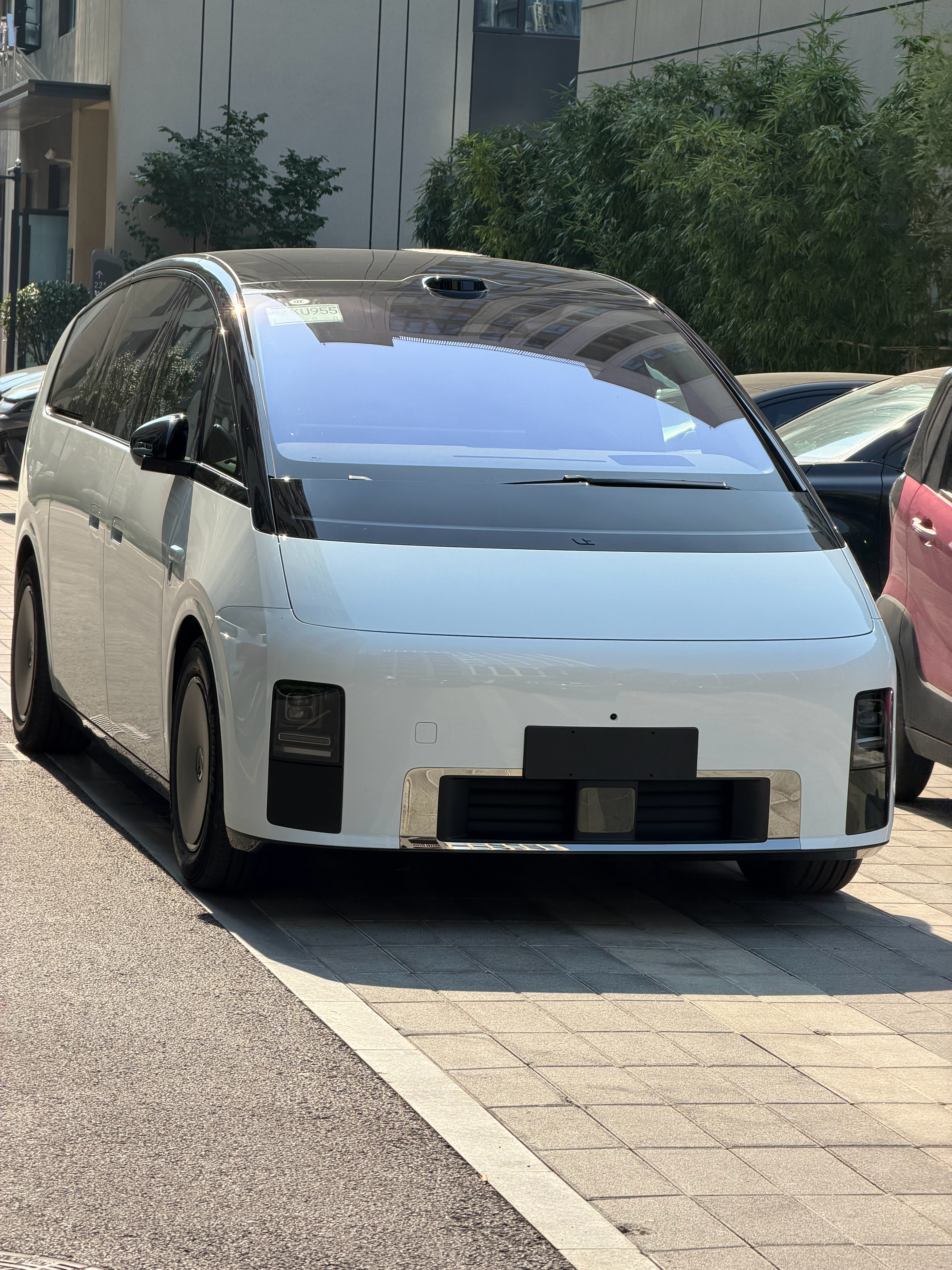 天天在公司楼下看到新车，他怎么每次都提车这么早[怒][怒][怒] ​​​