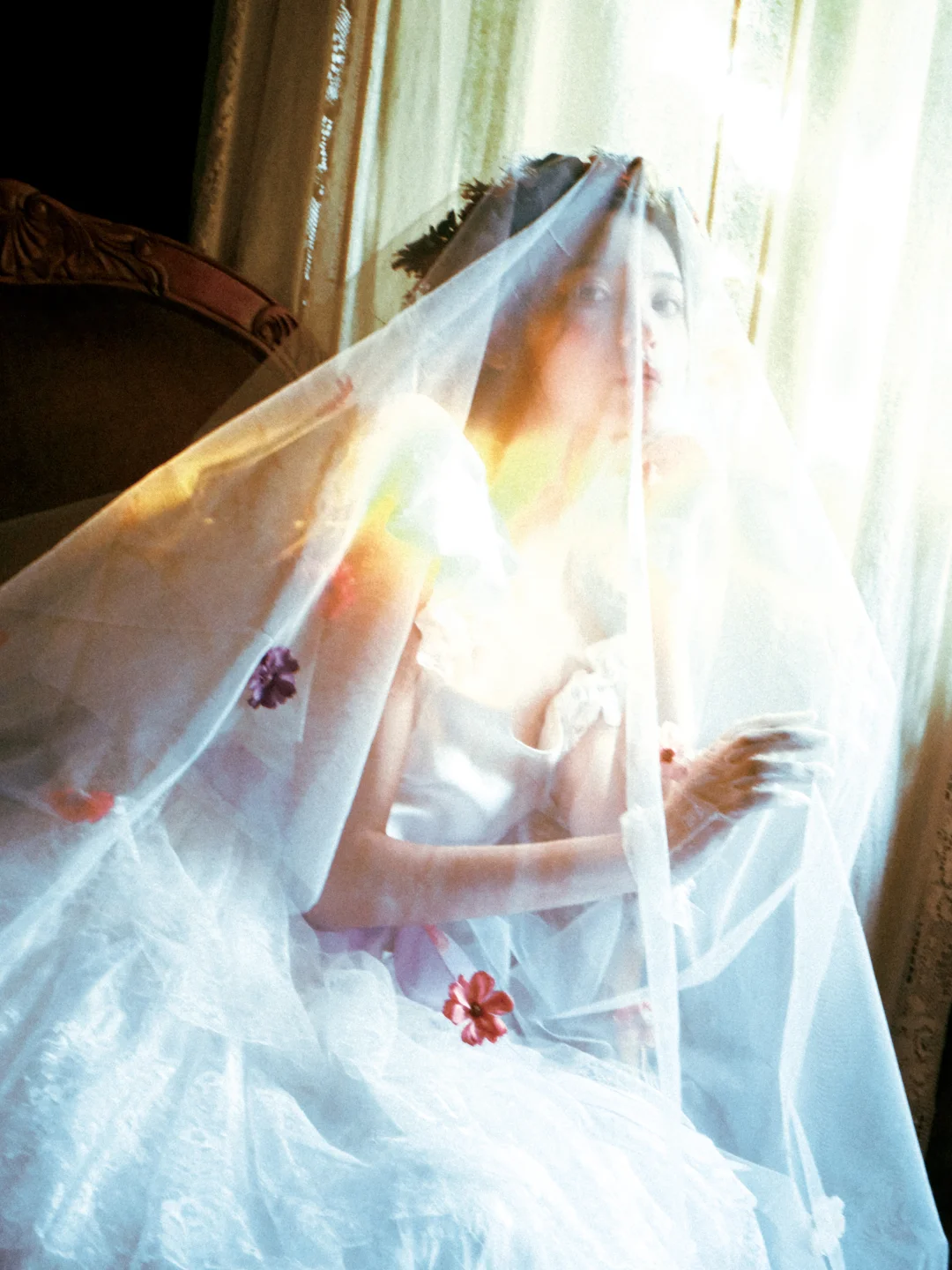 她是来自一束光的綺麗浪漫