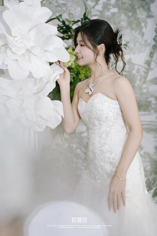 在饶洋的婚礼上，拍到了新娘的侧脸杀